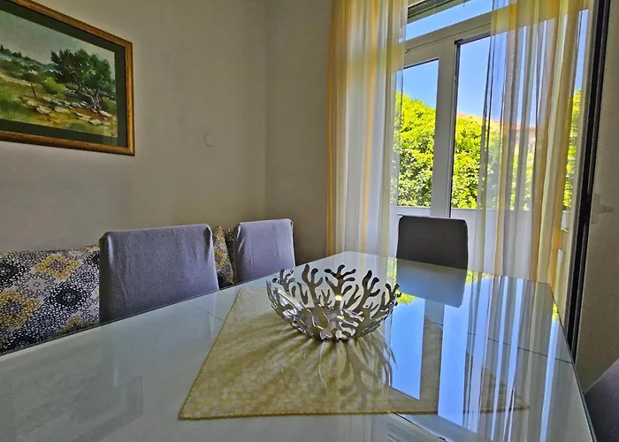 公寓 尼娜玛丽公寓 斯普利特